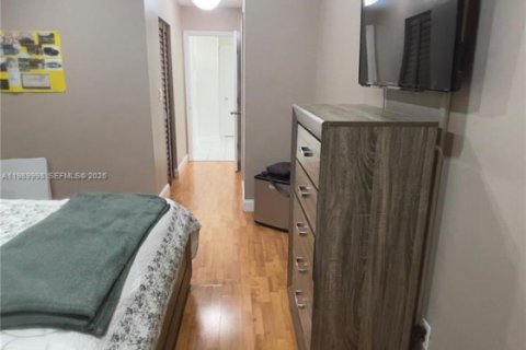 Купить виллу или дом в Майами, Флорида 3 спальни, 127.65м2, № 2052470 - фото 29