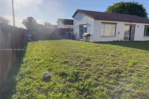 Купить виллу или дом в Майами, Флорида 3 спальни, 127.65м2, № 2052470 - фото 25