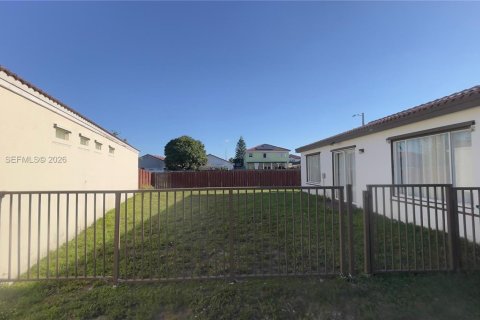 Купить виллу или дом в Майами, Флорида 3 спальни, 127.65м2, № 2052470 - фото 17