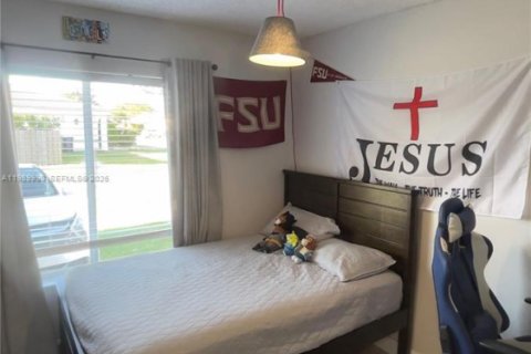 Купить виллу или дом в Майами, Флорида 3 спальни, 127.65м2, № 2052470 - фото 6