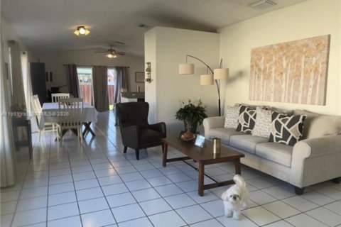 Купить виллу или дом в Майами, Флорида 3 спальни, 127.65м2, № 2052470 - фото 27