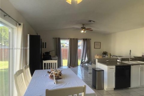 Купить виллу или дом в Майами, Флорида 3 спальни, 127.65м2, № 2052470 - фото 19