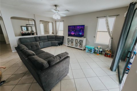 House in Valrico, Florida 5 bedrooms, 345.88 sq.m. № 2209552 - photo 13