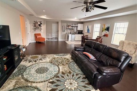 House in Valrico, Florida 5 bedrooms, 345.88 sq.m. № 2209552 - photo 27