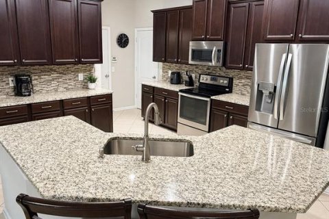 House in Valrico, Florida 5 bedrooms, 345.88 sq.m. № 2209552 - photo 21