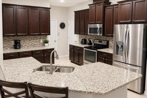 House in Valrico, Florida 5 bedrooms, 345.88 sq.m. № 2209552 - photo 20