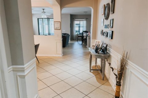 House in Valrico, Florida 5 bedrooms, 345.88 sq.m. № 2209552 - photo 8