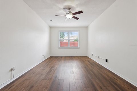House in Orlando, Florida 4 bedrooms, 230.58 sq.m. № 2113718 - photo 29