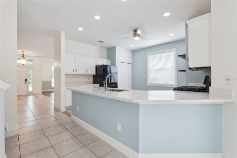 House in Orlando, Florida 4 bedrooms, 230.58 sq.m. № 2113718 - photo 11