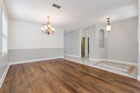 House in Orlando, Florida 4 bedrooms, 230.58 sq.m. № 2113718 - photo 6