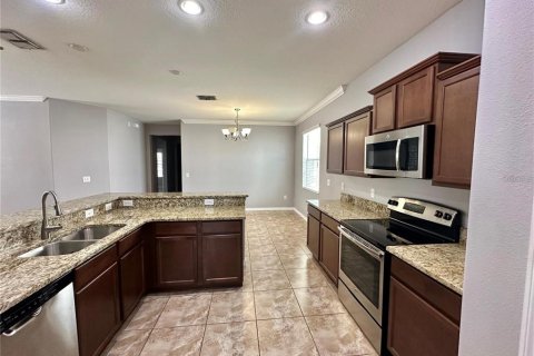House in Brandon, Florida 3 bedrooms, 152.08 sq.m. № 2344736 - photo 10