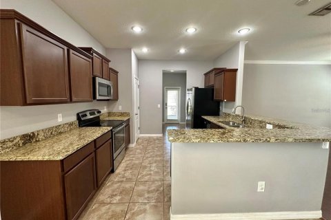 House in Brandon, Florida 3 bedrooms, 152.08 sq.m. № 2344736 - photo 12