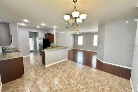 House in Brandon, Florida 3 bedrooms, 152.08 sq.m. № 2344736 - photo 11