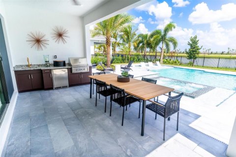 House in Palm Beach Gardens, Florida 5 bedrooms, 388.52 sq.m. № 2189614 - photo 28