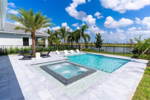 House in Palm Beach Gardens, Florida 5 bedrooms, 388.52 sq.m. № 2189614 - photo 30