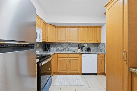 Copropriété à louer à Hollywood, Floride: 1 chambre, 78.69 m2 № 1831092 - photo 10