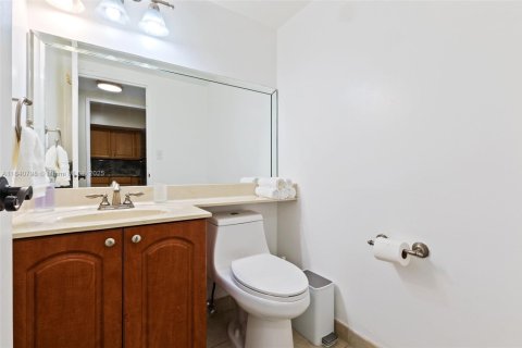 Copropriété à louer à Hollywood, Floride: 1 chambre, 78.69 m2 № 1831092 - photo 20