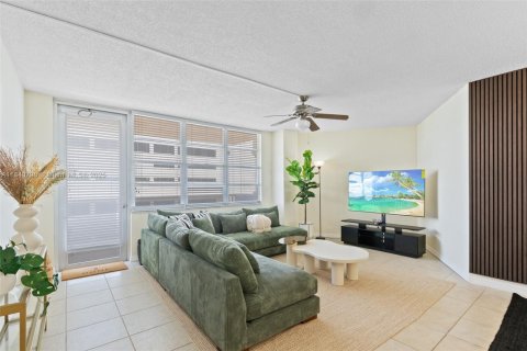 Copropriété à louer à Hollywood, Floride: 1 chambre, 78.69 m2 № 1831092 - photo 9