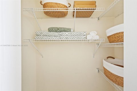 Copropriété à louer à Hollywood, Floride: 1 chambre, 78.69 m2 № 1831092 - photo 19