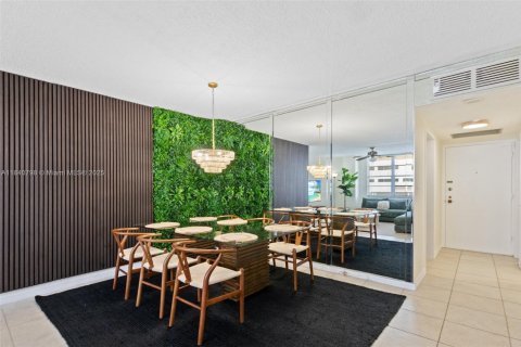 Copropriété à louer à Hollywood, Floride: 1 chambre, 78.69 m2 № 1831092 - photo 6