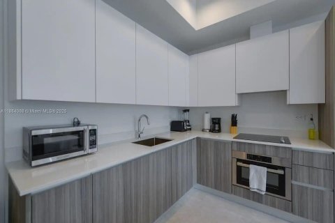 Condominio en venta en Miami, Florida, 1 dormitorio, 53.05 m2 № 1981965 - foto 2