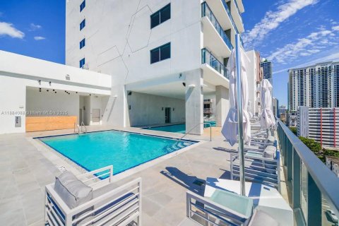 Condominio en venta en Miami, Florida, 1 dormitorio, 53.05 m2 № 1981965 - foto 17