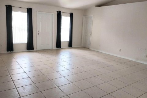 Villa ou maison à louer à North Port, Floride: 3 chambres, 139.82 m2 № 2151307 - photo 3