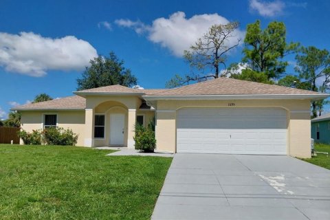 Villa ou maison à North Port, Floride 3 chambres, 139.82 m2 № 2151307
