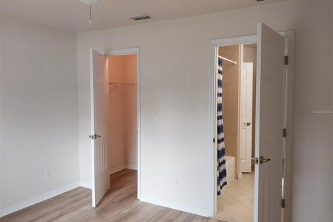 Villa ou maison à louer à North Port, Floride: 3 chambres, 139.82 m2 № 2151307 - photo 11