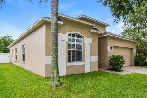 Villa ou maison à louer à Orlando, Floride: 4 chambres, 160.54 m2 № 2419109 - photo 3