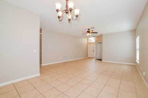 Villa ou maison à louer à Orlando, Floride: 4 chambres, 160.54 m2 № 2419109 - photo 5