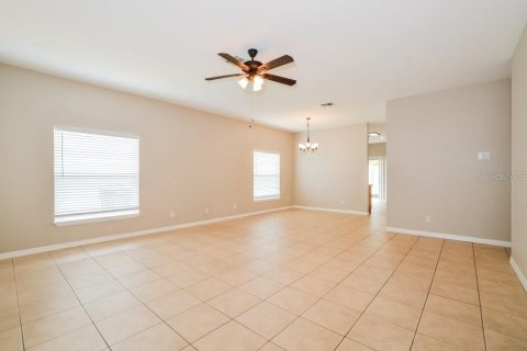 Villa ou maison à louer à Orlando, Floride: 4 chambres, 160.54 m2 № 2419109 - photo 4