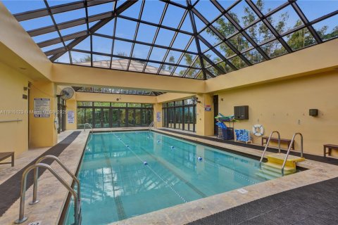 Copropriété à vendre à Miami, Floride: 2 chambres, 143.44 m2 № 1970834 - photo 25
