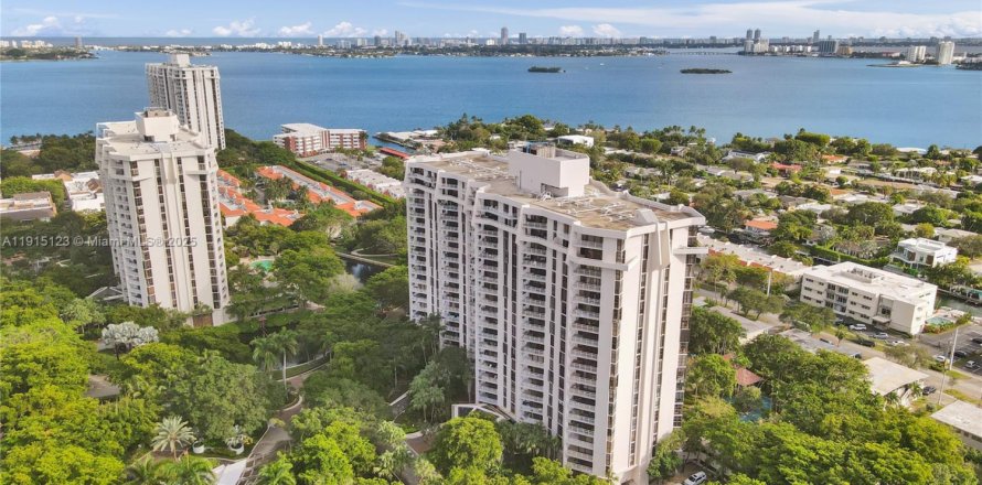 Condo à Miami, Floride, 2 chambres  № 1970834