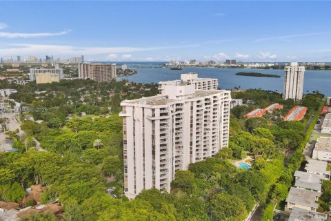 Copropriété à vendre à Miami, Floride: 2 chambres, 143.44 m2 № 1970834 - photo 14