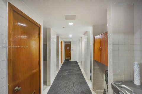 Copropriété à vendre à Miami, Floride: 2 chambres, 143.44 m2 № 1970834 - photo 29
