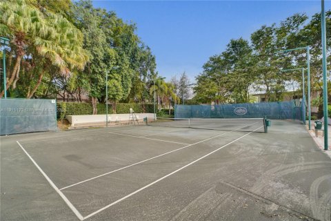 Copropriété à vendre à Miami, Floride: 2 chambres, 143.44 m2 № 1970834 - photo 18