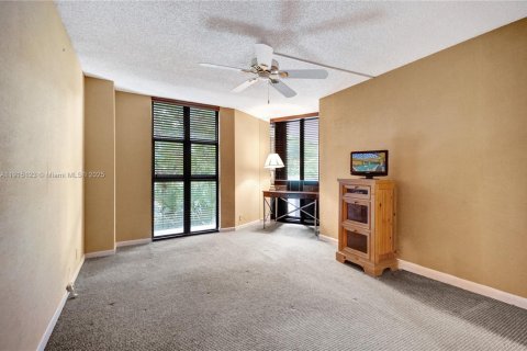 Copropriété à vendre à Miami, Floride: 2 chambres, 143.44 m2 № 1970834 - photo 10