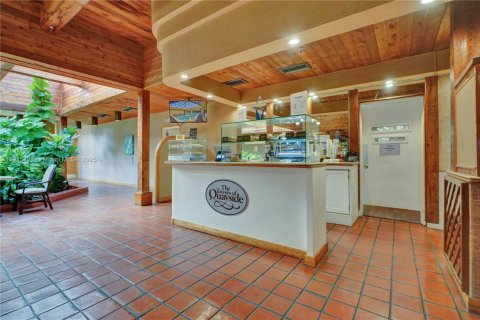 Copropriété à vendre à Miami, Floride: 2 chambres, 143.44 m2 № 1970834 - photo 21