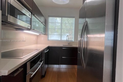 Снять в аренду кондоминиум в Майами-Бич, Флорида 2 спальни, 97.64м2, № 1995533 - фото 7