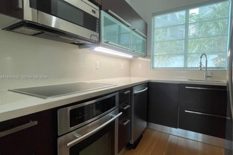 Снять в аренду кондоминиум в Майами-Бич, Флорида 2 спальни, 97.64м2, № 1995533 - фото 8