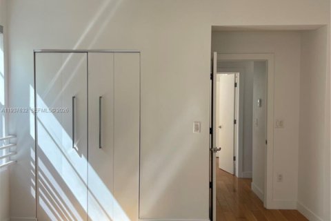 Снять в аренду кондоминиум в Майами-Бич, Флорида 2 спальни, 97.64м2, № 1995533 - фото 26