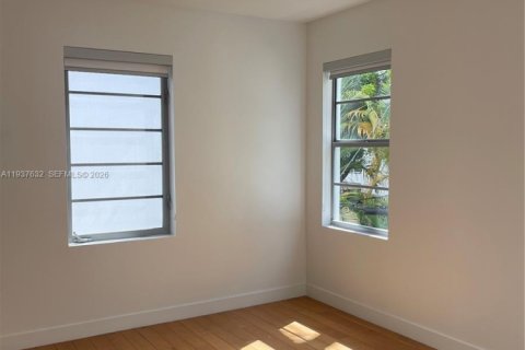 Снять в аренду кондоминиум в Майами-Бич, Флорида 2 спальни, 97.64м2, № 1995533 - фото 25