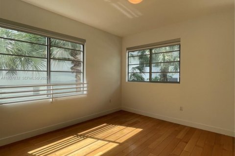 Снять в аренду кондоминиум в Майами-Бич, Флорида 2 спальни, 97.64м2, № 1995533 - фото 16