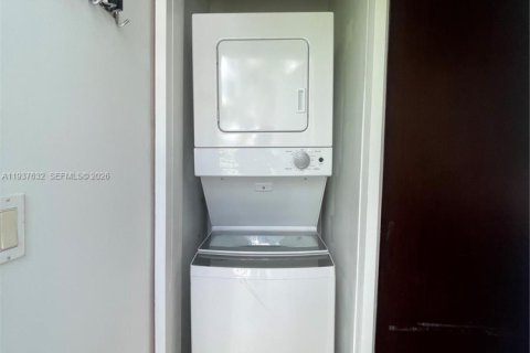 Снять в аренду кондоминиум в Майами-Бич, Флорида 2 спальни, 97.64м2, № 1995533 - фото 11