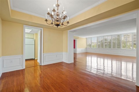 Condo in Tampa, Florida, 2 bedrooms № 2109687 - photo 8