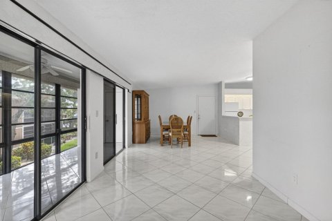 Copropriété à vendre à Tamarac, Floride: 2 chambres, 76.83 m2 № 2088136 - photo 10