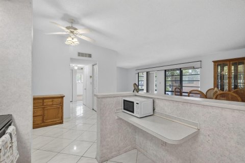 Copropriété à vendre à Tamarac, Floride: 2 chambres, 76.83 m2 № 2088136 - photo 22