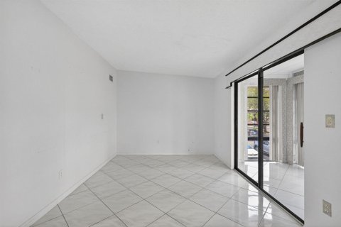 Copropriété à vendre à Tamarac, Floride: 2 chambres, 76.83 m2 № 2088136 - photo 12