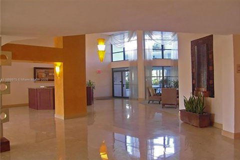 Appartement à louer à Hallandale Beach, Floride: 2 chambres, 99.87 m2 № 1952901 - photo 14